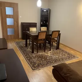 Wynajmę mieszkanie 2 pok. Kraków z oddzielna kuchnią 54m2 ul. Cystersów