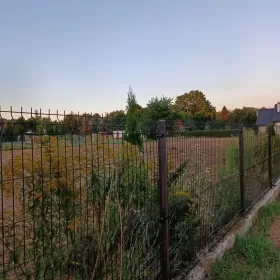 Sprzedam działkę budowlaną 1000m2 lub 2200m2