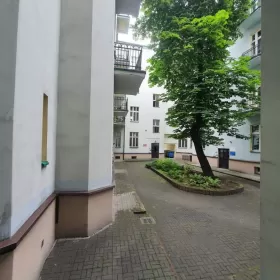 Mieszkanie w zabytkowej kamienicy na ul. Dęblińskiej w Sosnowcu