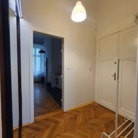 Mieszkanie w zabytkowej kamienicy na ul. Dęblińskiej w Sosnowcu