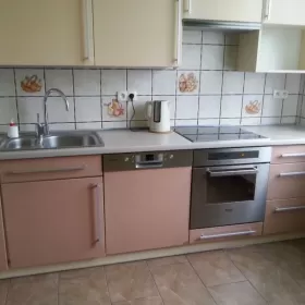 Pruszków mieszkanie trzy pokoje z parkingiem - na wynajem.