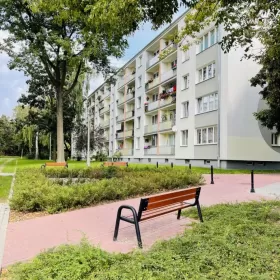 Mieszkanie 65 m2,ul.Leśna 13, 3 pokoje,4 piętro, balkon,piwnica,jasne