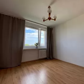 Os.  Słoneczne,   48 m², ładne mieszkanie  w doskonałej lokalizacji