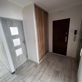 Centrum Miasta, 3 pokoje. 2 piętro. Zamknięty Parking, Piwnica