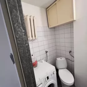 Centrum Miasta, 3 pokoje. 2 piętro. Zamknięty Parking, Piwnica