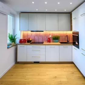 Przepiękny apartament, zielona okolica Białego Kamienia, klimatyzacja!