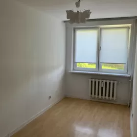 Sprzedam mieszkanie M4  3 pokoje kuchnia łazienka lokalizacja Płońsk