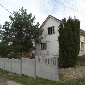 Sprzedam Mały domek z dużą działką w Kobyla