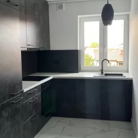 Mieszkanie 50m2, 2 piwnice, ogródek, pomieszczenie gos., strych