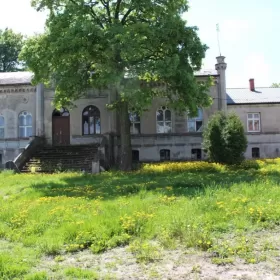Zespół pałacowo parkowy dworek zabytkowy nieruchomość pałac dom