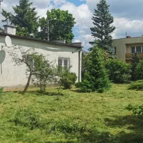 Łomianki dom na ładnej działce, centrum