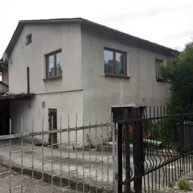 Dom wolnostojący z garażem -Zapraszam sprzedaz bezpośrednio