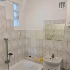 Okazja. Duża kawalerka 35 m2. świetna lokalizacja, ul. Moniuszki.