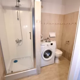Do wynajęcia kawalerka po kapitalnym remoncie.
