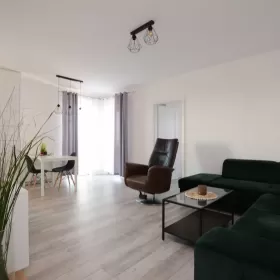 =Jasne i komfortowe 2 pokoje z komórką lokatorską=
