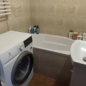 Wynajmę mieszkanie na WINIARACH- 2 pokoje Tylko najem okazjonalny