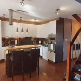 Duży apartament -super lokalizacja.