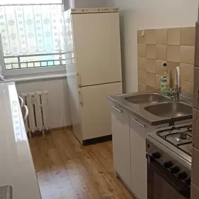 Wynajmę od zaraz mieszkanie 3-pokojowe w Knurowie dla max 8 osób