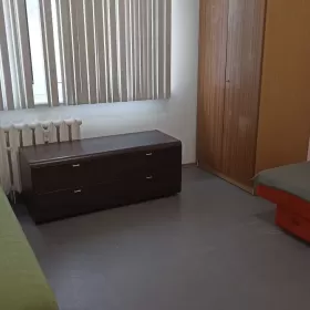 Wynajmę od zaraz mieszkanie 3-pokojowe w Knurowie dla max 8 osób