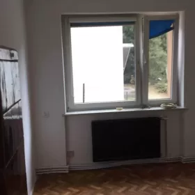 Wynajmę dom z garażem.