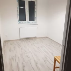 Wynajmę 2 pokojowe mieszkanie wraz z balkonem