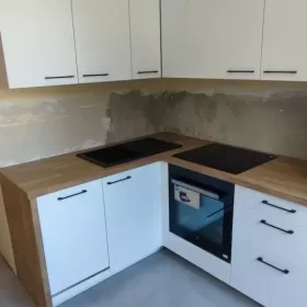 Wynajmę mieszkanie Siechnice 2 pokoje, osobna kuchnia, łazienka.