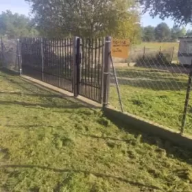 Sprzedam działkę nad morzem z domkiem holenderskim