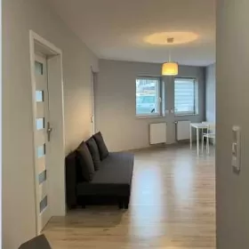 Wynajmę mieszkanie Kraków Zakrzowiecka 40m2 Pychowice