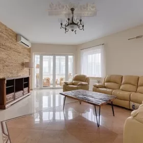 Wyjątkowy apartament 158m,5 pokoi+152 M warszawa Ursynów 
