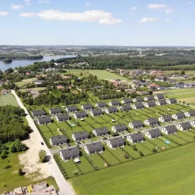 Sprzedam dom 102 m2 do zamieszkania, duży ogród, dwa miejsca postojowe