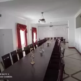 Piękny lokal do wynajęcia! 400 m.kw.  Po remoncie. 2.5 ha działki.