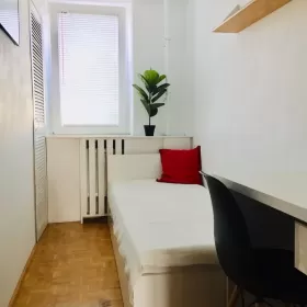 Wynajmę Mały pokój warszawa na Bemowie na wynajem