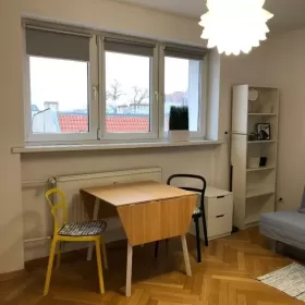 Wynajmę umeblowana kawalerka w centrum Jeżyc