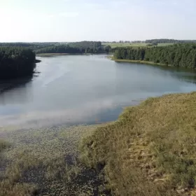 Sprzedam Mazury, dom nad jeziorem z dużą działką.