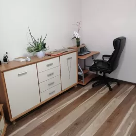 Sprzedam 3-pokojowe mieszkanie z WIDOKIEM NA GÓRY laski 