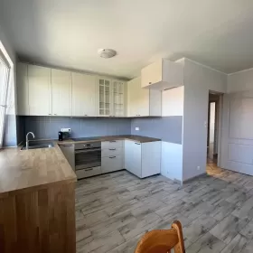 Wynajmę 3 – pokojowe mieszkanie z balkonem / Bielany Wrocławskie OD LUTEGO!