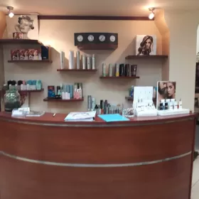 Sprzedam salon fryzjersko-kosmetyczny
