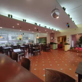 Sprzedam Odstąpię lokal gastronomiczny, pełne wyposażenie na własność. Łódź