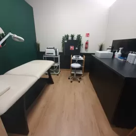 Sprzedam biznes Odstąpię gotowy salon kosmetyczny 
