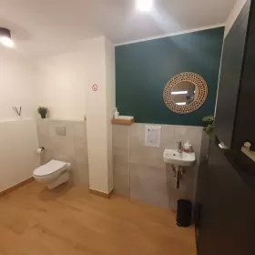 Sprzedam biznes Odstąpię gotowy salon kosmetyczny 