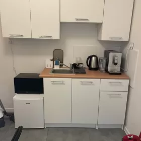 Odstąpię, odsprzedam salon fryzjerski kosmetyczny Kraków 