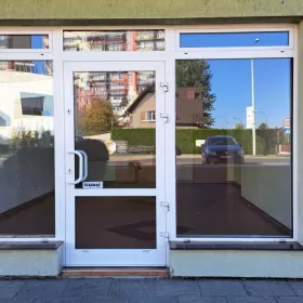 Lokal handlowo-usługowy na wynajem - Oświęcim Zasole ul. Obozowa 25A