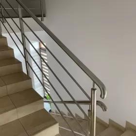 Do wynajęcia lokal użytkowy Nowy Sącz Ignacego Krasickiego 1 —- parking