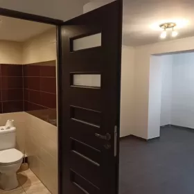 Wynajmę lokal użytkowy 60m2. Lowicz.