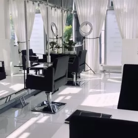 Sprzedam salon kosmetyczno-fryzjerski
