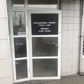 Odstąpię sklep z Odzieżą używaną Niski Czynsz