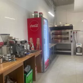Sprzedam Lokal Pizzeria wraz z wyposażeniem na Mokotowie.