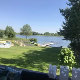 Działka do własną  linią  brzegową jez.  Kamienieckie  z domkiem, własna plaża,  pomost