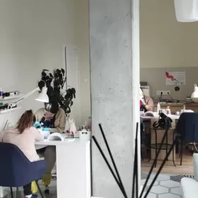 Sprzedam firmę - dobrze prosperujący gabinet kosmetyczno - fryzjerski