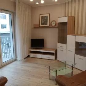 Bezpośrednio 2 pokoje 38 m2, Sokołowska, metro, garaż